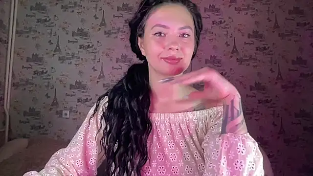 Just Scarlet  online show from October 2025 10:39:01 AM