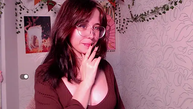 Snapshot of _miraclecattt_ chatting on October 2025 11:12:01 AM  miraclecattt  online show from October 2025 11:12:01 AM