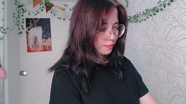 Snapshot of _miraclecattt_ chatting on September 2025 05:32:02 AM  miraclecattt  online show from September 2025 05:32:02 AM