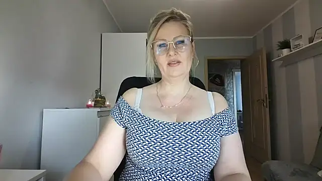 DianaLive online show from February 2026 09:20:02 AM