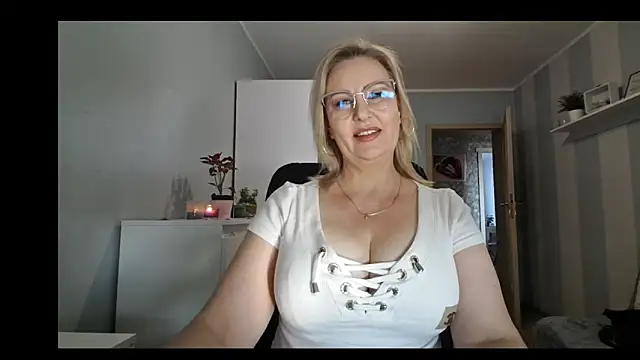 DianaLive online show from February 2026 09:25:02 AM