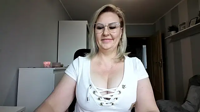 DianaLive online show from March 2026 06:57:02 AM