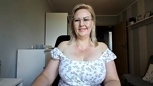 DianaLive online show from May 2026 08:24:01 AM
