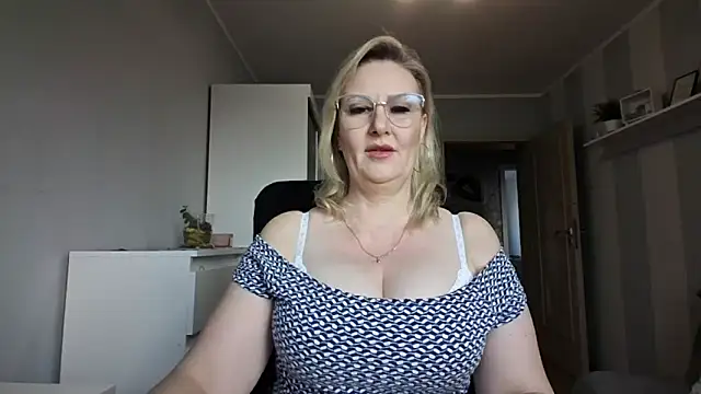 DianaLive online show from March 2026 07:13:01 AM