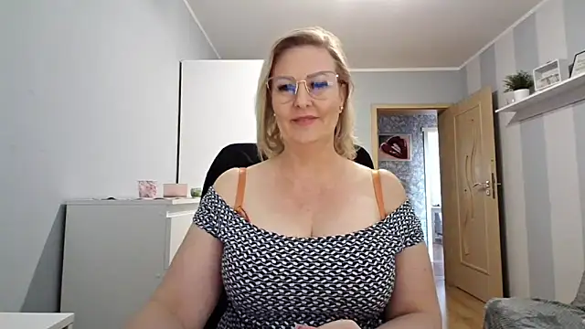 DianaLive online show from March 2026 11:44:02 AM