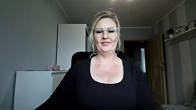 DianaLive online show from March 2026 02:23:01 PM