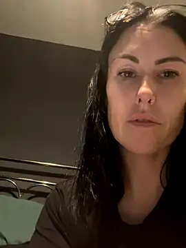 xCharlie MILFx online show from November 2025 02:16:01 AM