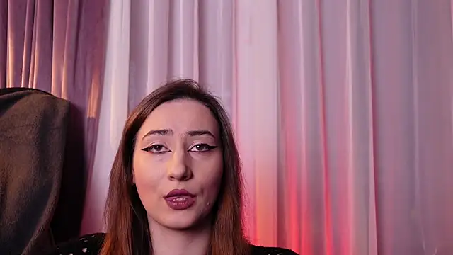 IsoldeBlis online show from October 2025 08:32:01 PM