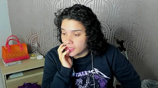 BloodyMaary  online show from February 2025 12:27:02 PM