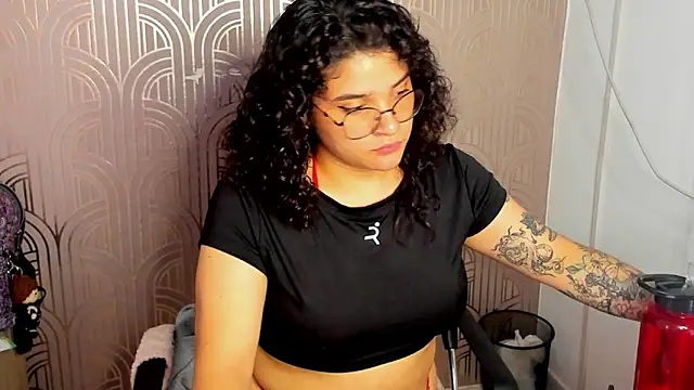 BloodyMaary  online show from March 2025 03:29:02 PM