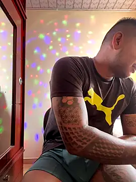 Snapshot of Saipuer31 chatting on December 2025 07:01:01 PM Saipuer31 online show from December 2025 07:01:01 PM