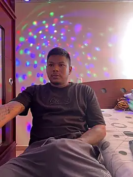 Saipuer31 online show from February 2026 07:36:01 PM