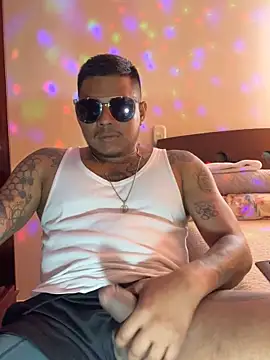 Saipuer31 online show from December 2025 07:47:02 PM