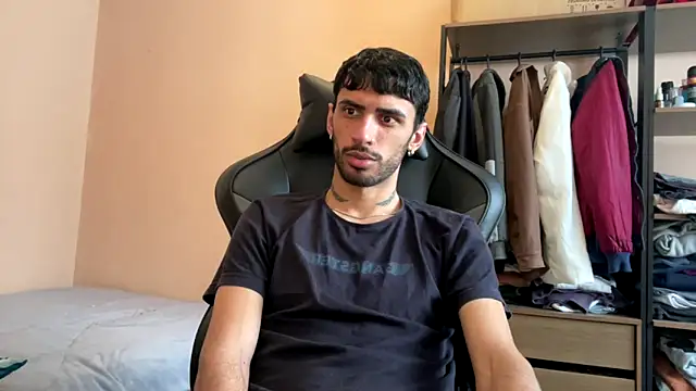 Snapshot of iendriw chatting on October 2025 05:01:02 PM iendriw online show from October 2025 05:01:02 PM