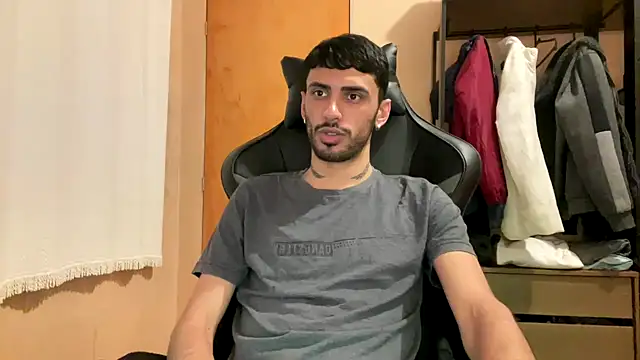 Snapshot of iendriw chatting on October 2025 11:50:02 PM iendriw online show from October 2025 11:50:02 PM