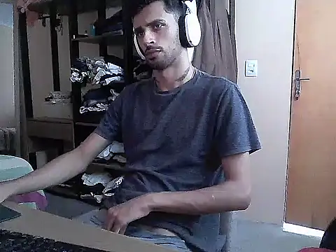 Snapshot of iendriw chatting on March 2025 06:12:02 PM iendriw online show from March 2025 06:12:02 PM