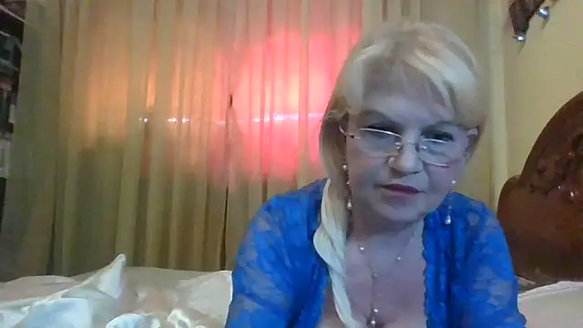 Snapshot of Heidi-Helga chatting on March 2025 09:24:01 PM Heidi-Helga online show from March 2025 09:24:01 PM