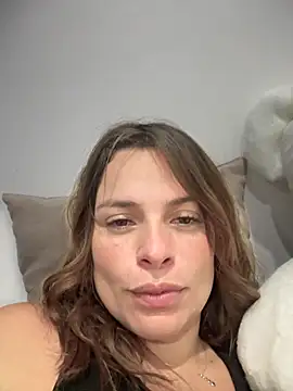 Snapshot of gynna_kimera chatting on October 2025 03:16:01 AM gynna kimera online show from October 2025 03:16:01 AM