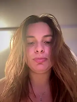 Snapshot of gynna_kimera chatting on October 2025 03:14:01 AM gynna kimera online show from October 2025 03:14:01 AM