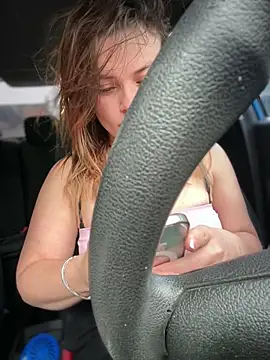 gynna kimera online show from February 2026 12:37:01 PM