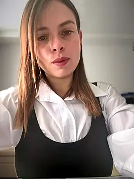 Snapshot of gynna_kimera chatting on November 2025 04:23:02 PM gynna kimera online show from November 2025 04:23:02 PM