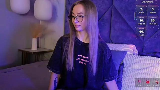 VictoriaLights online show from February 2026 06:13:02 AM