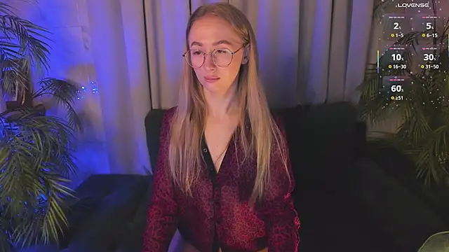 VictoriaLights online show from December 2025 05:56:01 AM