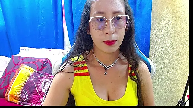 Snapshot of Gia_leinn chatting on July 2026 06:33:01 PM Gia leinn online show from July 2026 06:33:01 PM