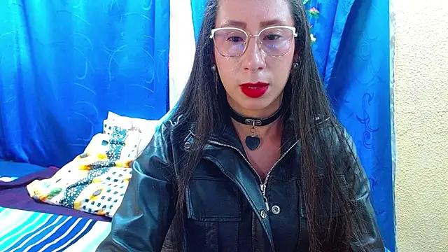 Gia leinn online show from May 2026 08:45:02 PM