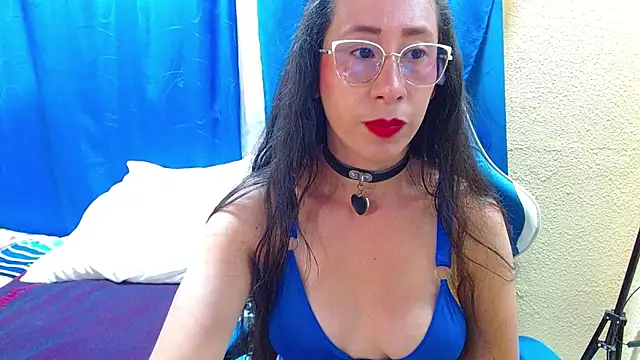 Snapshot of Gia_leinn chatting on June 2026 09:19:02 PM Gia leinn online show from June 2026 09:19:02 PM