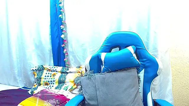 Gia leinn online show from March 2026 02:02:01 PM