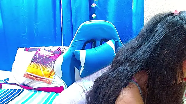 Snapshot of Gia_leinn chatting on July 2026 02:24:01 PM Gia leinn online show from July 2026 02:24:01 PM