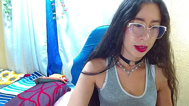 Gia leinn online show from December 2025 02:42:02 PM