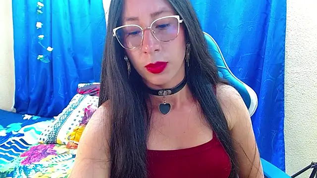 Gia leinn online show from April 2026 07:29:02 PM