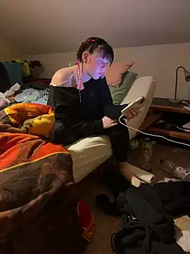 Snapshot of Tightassslut18 chatting on February 2025 09:58:02 PM Tightassslut18 online show from February 2025 09:58:02 PM