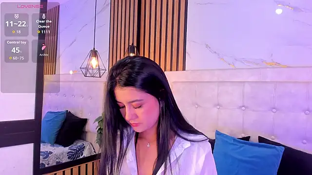 Madyson18 online show from April 2026 11:56:02 AM