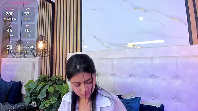 Snapshot of Madyson18 chatting on February 2026 11:32:01 AM Madyson18 online show from February 2026 11:32:01 AM