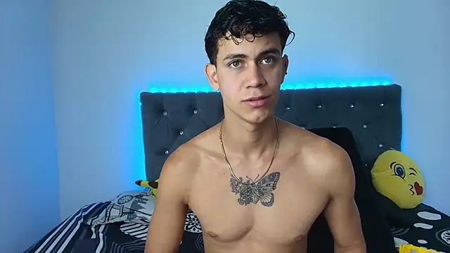 Snapshot of Maximiliano__Fire chatting on September 2025 07:07:01 PM Maximiliano Fire online show from September 2025 07:07:01 PM