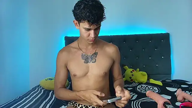 Snapshot of Maximiliano__Fire chatting on October 2025 07:15:01 PM Maximiliano Fire online show from October 2025 07:15:01 PM