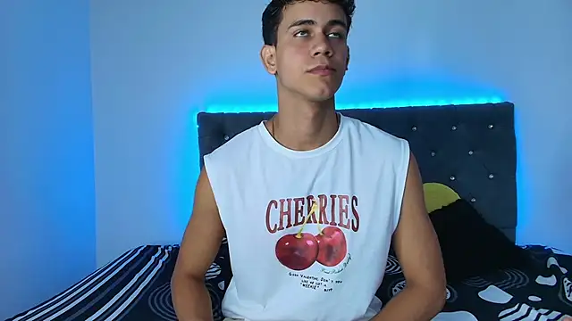 Snapshot of Maximiliano__Fire chatting on September 2025 07:03:01 PM Maximiliano Fire online show from September 2025 07:03:01 PM