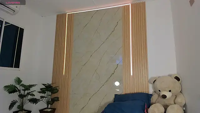 flor herrera01 online show from April 2026 06:31:02 AM