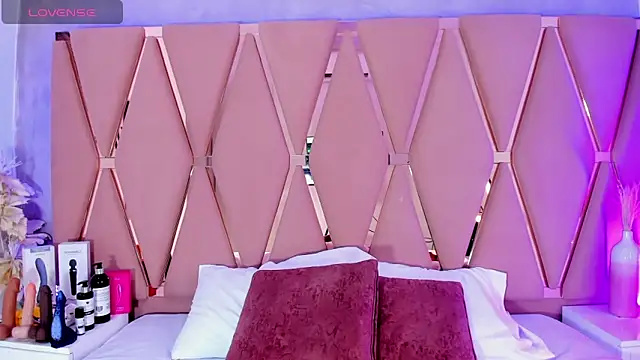 Emily Black1 online show from October 2025 02:45:01 AM