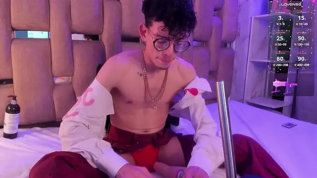ValentinoMoreti online show from March 2025 05:05:02 AM