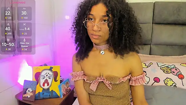 Layla Clarke online show from October 2025 04:02:02 AM
