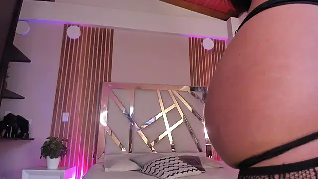 sweetviolet   online show from January 2026 12:22:01 PM