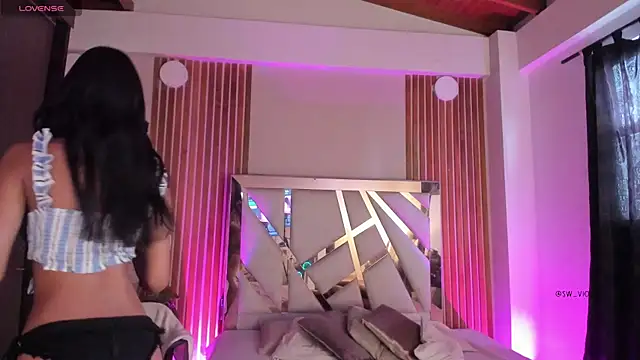 sweetviolet   online show from April 2026 12:23:01 PM