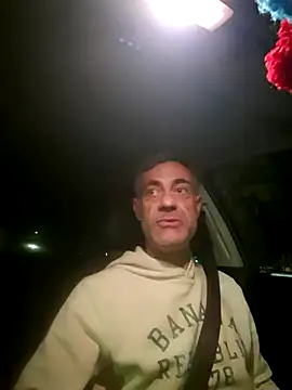 Snapshot of Shun4627 chatting on April 2026 11:10:02 PM Shun4627 online show from April 2026 11:10:02 PM