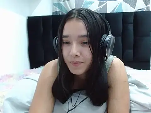  luna 777 online show from October 2025 09:37:01 PM