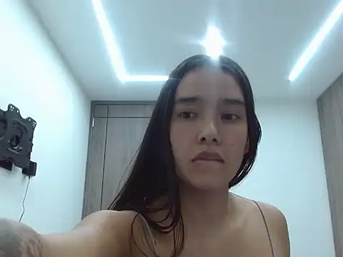  luna 777 online show from April 2026 03:11:02 AM