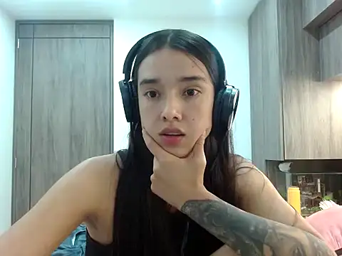  luna 777 online show from May 2026 02:17:01 AM